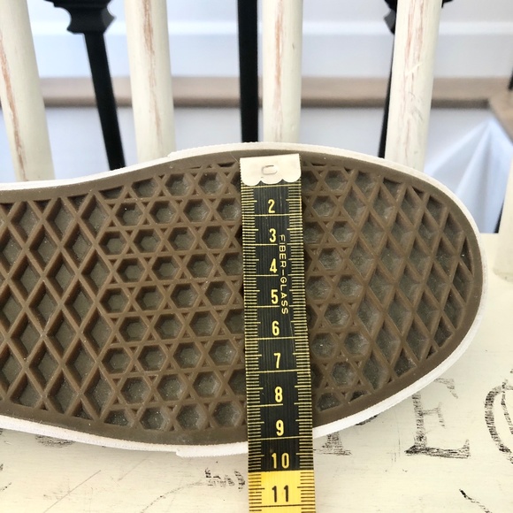 Vans, Off The Wall, Classic, Slip-On Checkerboard, Canvas Sneakers, Size 9.5 - Picture 15 of 15